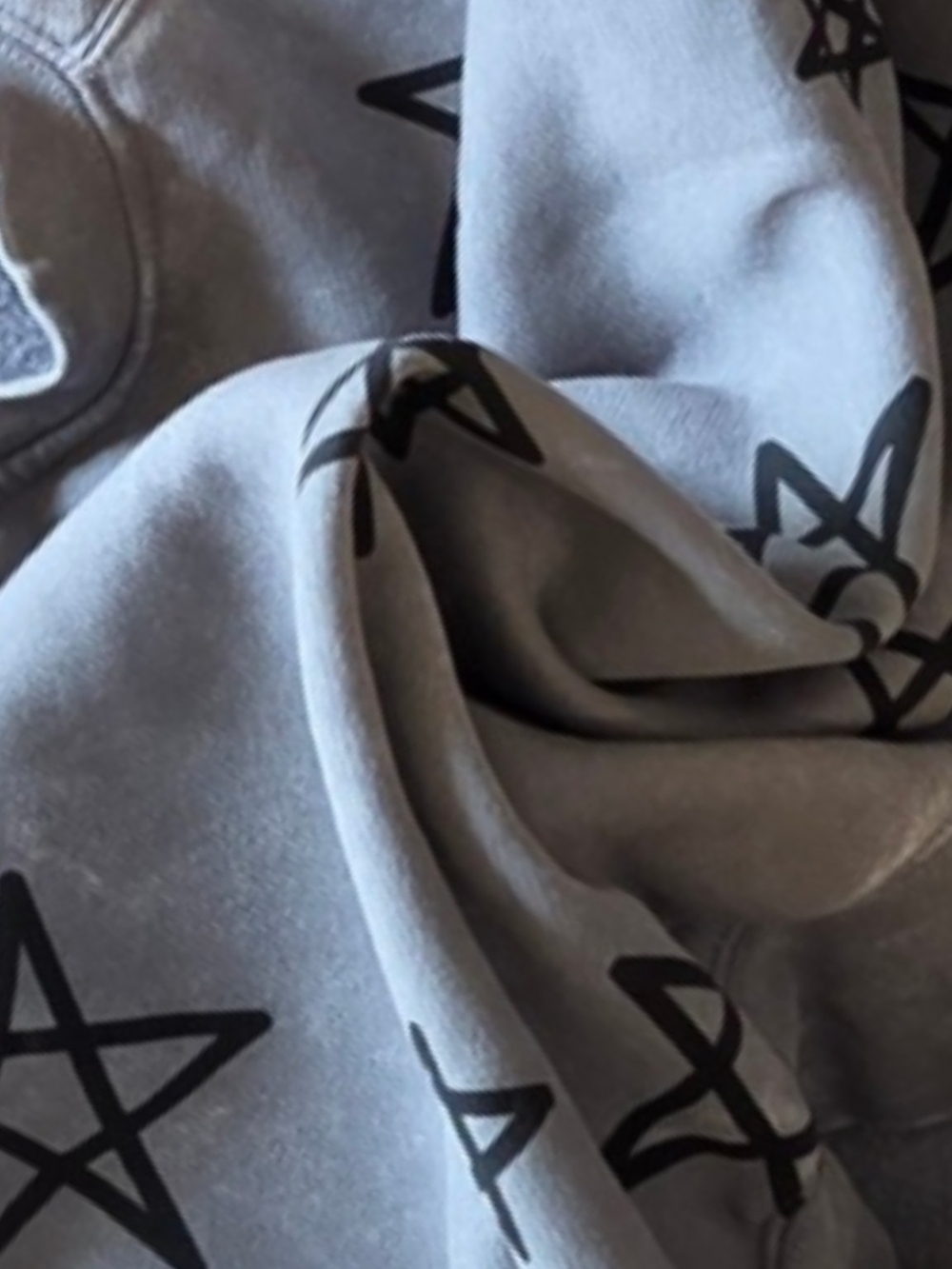 Broken Promises Women's Gray Star Print Crewneck Sweater - Picture 7 of 8